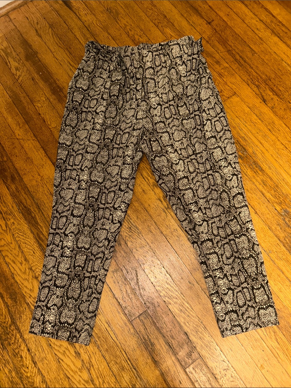 Snake Print Tapered Pants - Black & White